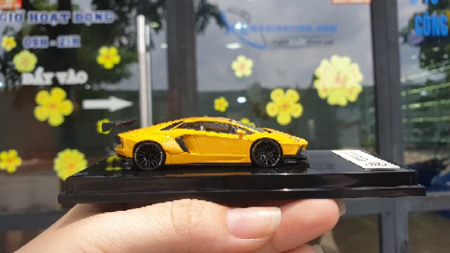 Xe Mô Hình Lamborghini Aventador 1.0 1:64 JEC ( Vàng Pikachu )