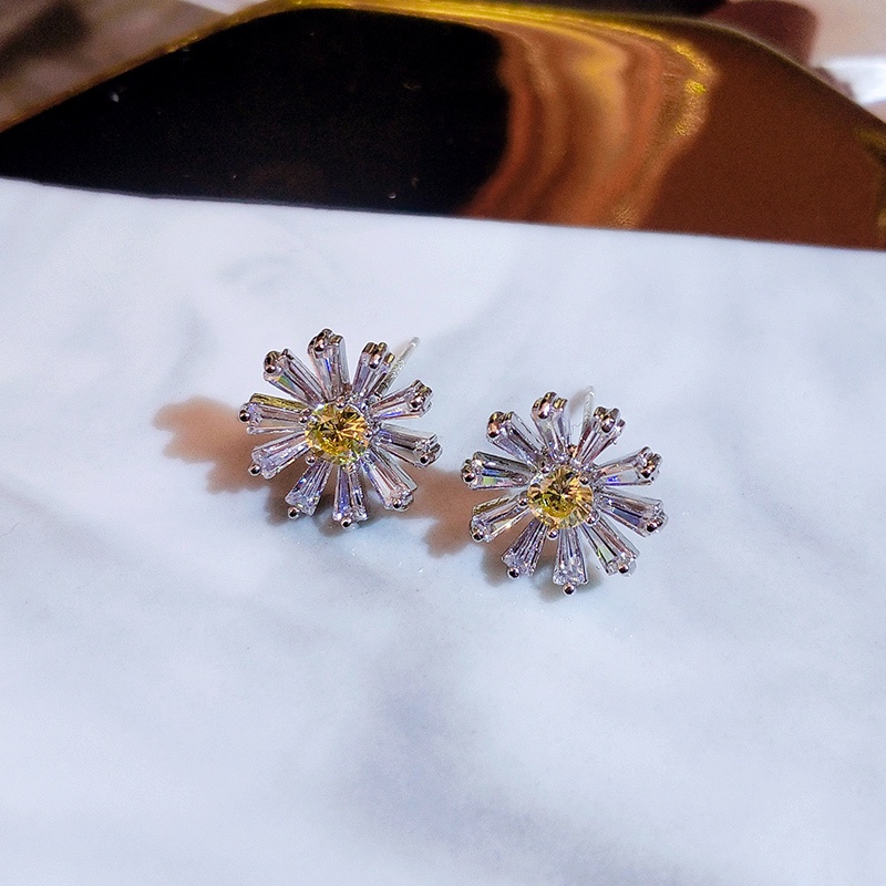 Đôi khuyên tai JIUDUOLAN mạ bạc thiết kế hoa cúc đính đá zircon nhân tạo thời trang thanh lịch dành cho nữ