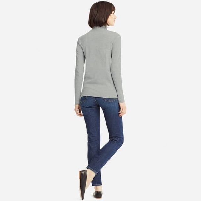 Áo thun cao cổ Uniqlo