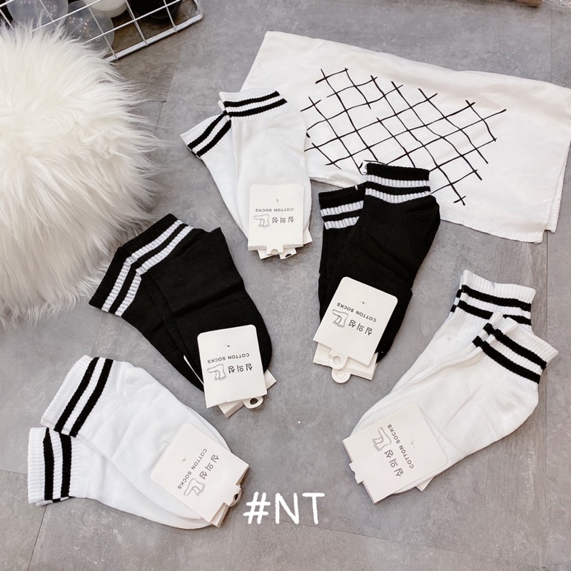 Tất nữ cổ cao kẻ viền trơn Hàn Quốc hai màu đen trắng, vớ cao qua mắt cá,combo 10 đôi