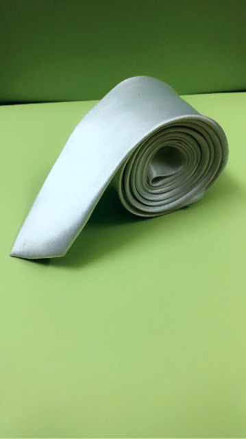 Cà vạt bản nhỏ, cà vạt sinh viên, cà vạt học sinh