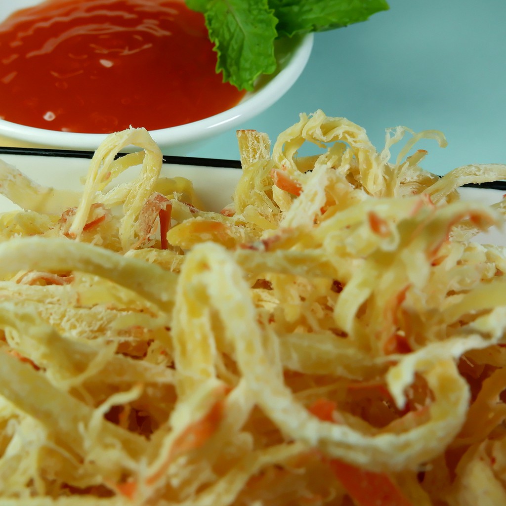 Khô mực hấp dừa xé sợi 200gr kèm tương ớt, ăn vặt Hà Nội | BigBuy360 - bigbuy360.vn