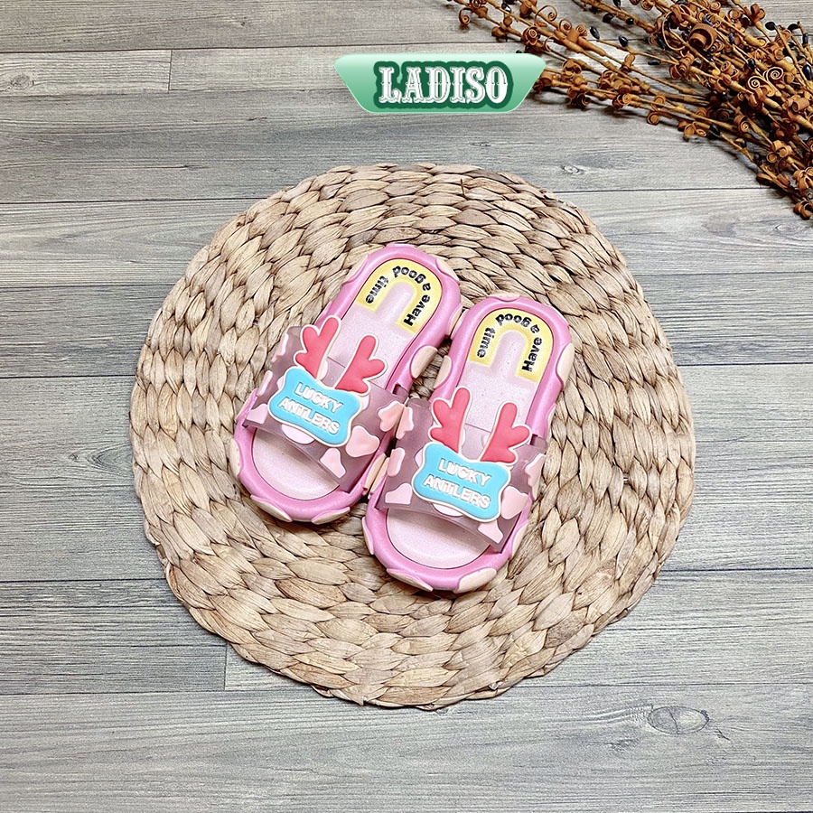 Dép bé gái LADISO mẫu mới siêu dễ thương TT426
