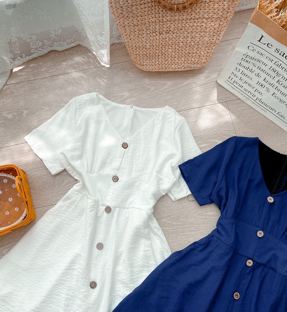 ĐẦM XANH ĐEN - TRẮNG NÚT GỖ CỔ V