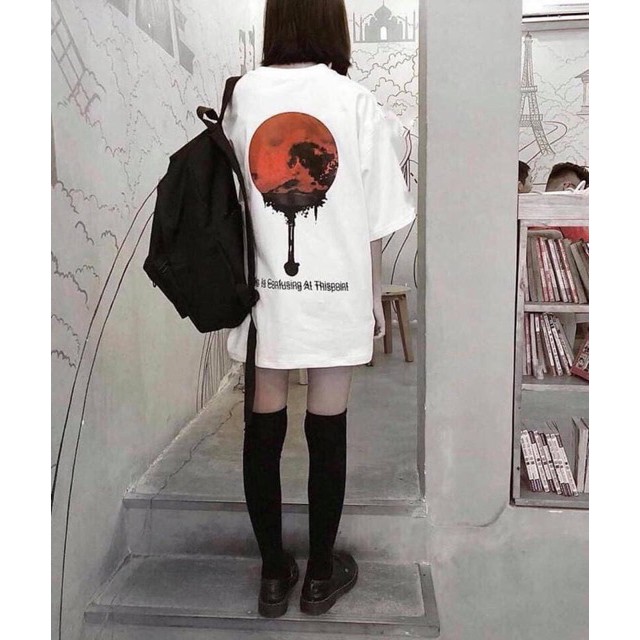 Áo tay lỡ mặt trăng máu Life is confusing At thispoint | BigBuy360 - bigbuy360.vn