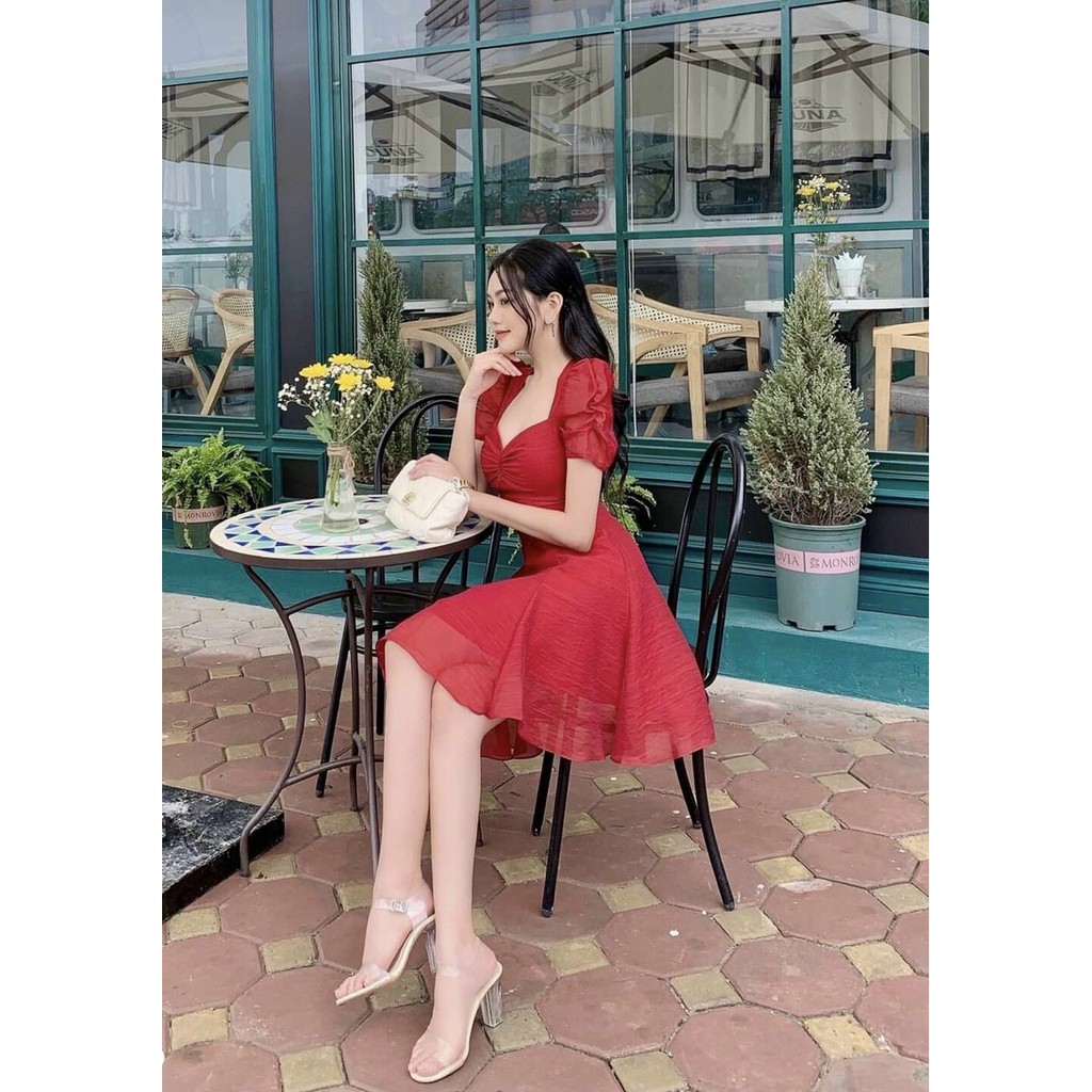 Đầm trắng, nu dạo phố - cổ khoét kiểu  - tay nhún | BigBuy360 - bigbuy360.vn