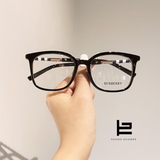 Mắt kính gọng vuông Burberry