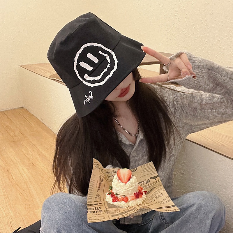 Nón Bucket Màu Đen In Họa Tiết Mặt Cười Phong Cách Nhật Bản Thời Trang Xuân Hè Độc Đáo Cho Nữ