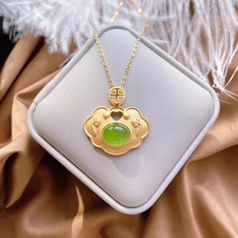 Vòng cổ Mặt Ngọc Bích Thời Trang