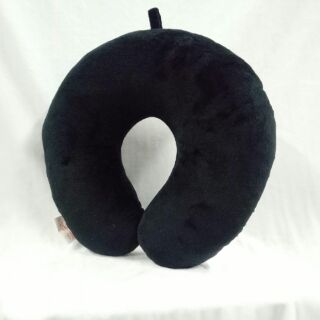 Gối kê cổ, bịt mắt đen.
