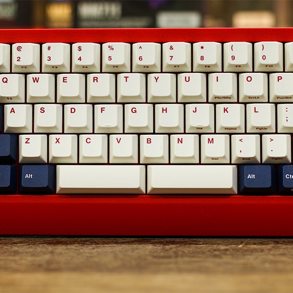 [Hanoinew.vn]	Bàn phím cơ Leopold FC650MDS PD - White Navy Red Font Blue Star (Red Case)