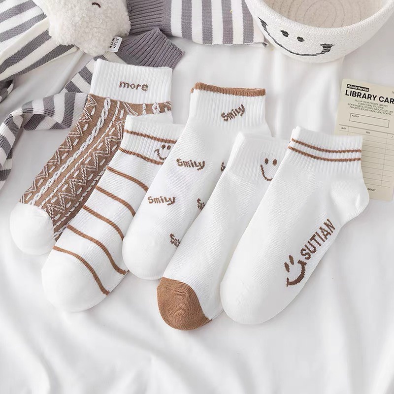 Tất nữ cổ ngắn họa tiết mặt cười smily, phong cách trẻ trung, đơn giản, chất liệu co dãn, thấm hút mồ hôi