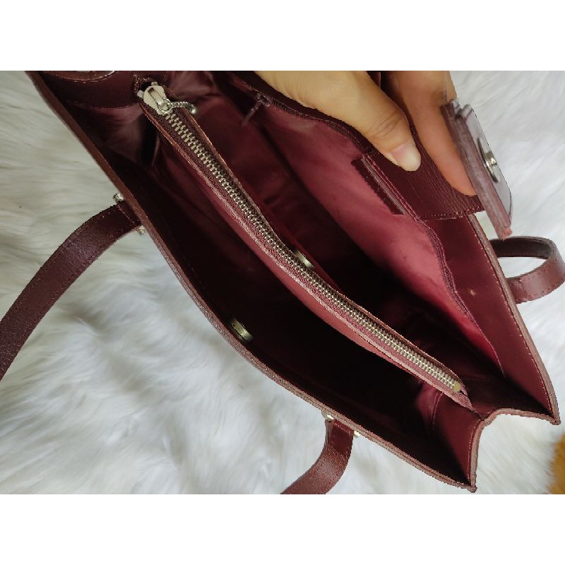 Túi đeo vai da thật