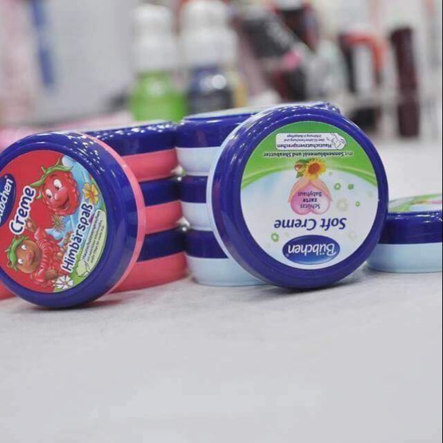 Kem dưỡng da chống nẻ Buchen
