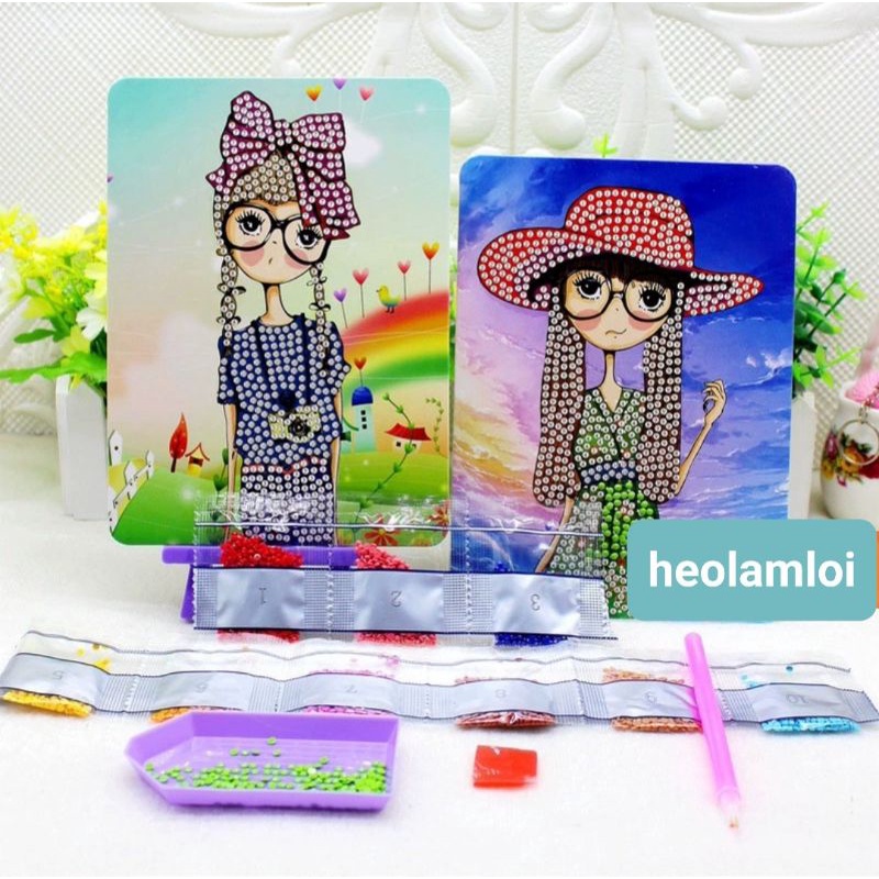 BỘ 2 TRANH ĐÍNH HẠT ĐÁ DIY LỚN CÓ KÈM GIÁ ĐỠ, KHAY ĐỰNG VÀ 10 BỊCH HẠT NHIỀU MÀU, CÓ CLIP, MÃ ZC-6226