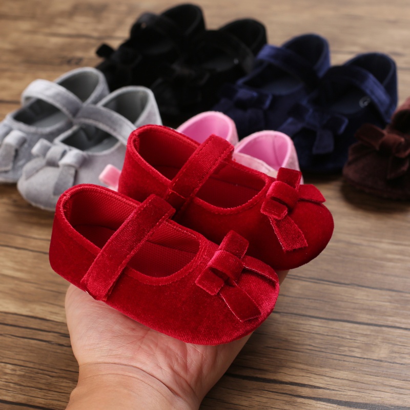 Giày nhung thắt nơ kiểu dáng công chúa dùng cho trẻ nhỏ