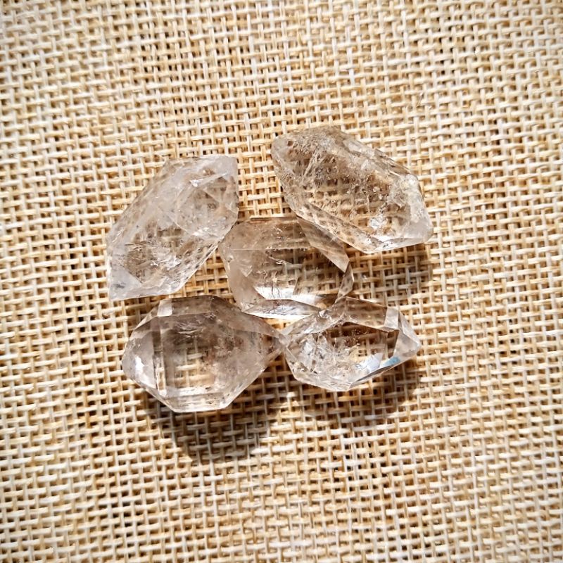 Tinh thể Herkimer diamond thô, làm handmade, trang trí, phong thủy, Mind Stone & Jewelry