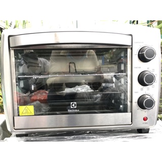 Lò nướng Electrolux EOT30MXC 30 lít [Hàng Trưng Bày Giảm Giá 50%]