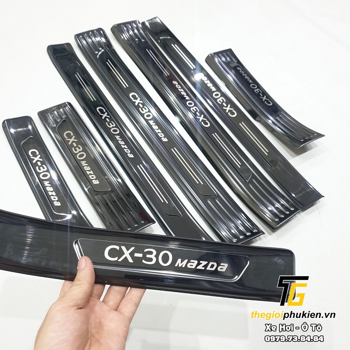 Bộ ốp bậc cửa Mazda CX30, CX-30 mẫu Titan