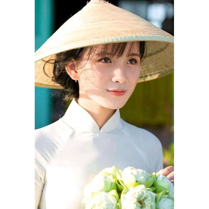 Nón lá chụp ảnh mùa xuân đẹp