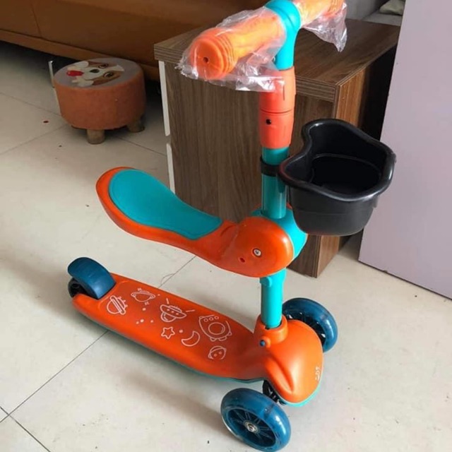 Xe Trượt Scooter 3 in 1 cho bé trai, bé gái, có ghế ngồi,3 bánh, bánh xe phát sáng