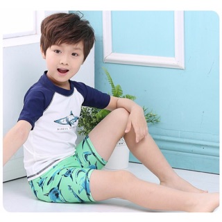 Bộ đồ bơi bé trai tặng kèm nón