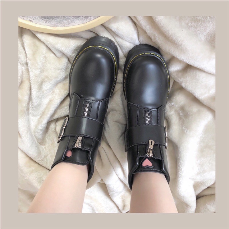 Boots đế cao cổ cao trái tim siêu xinh - Roses Boots
