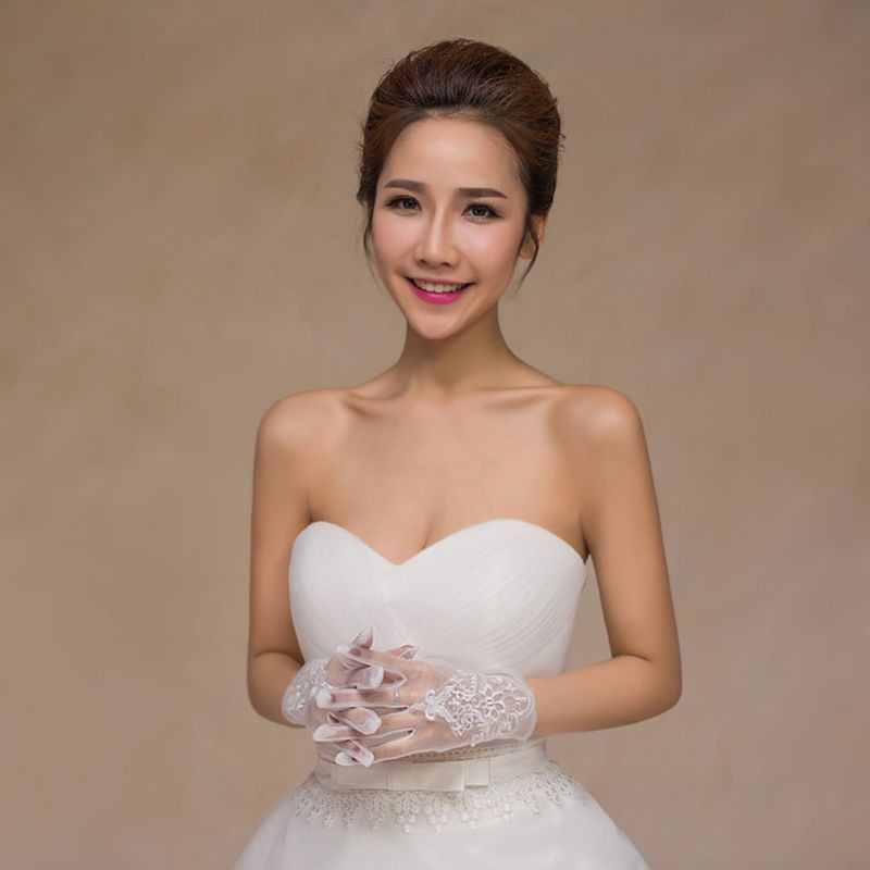 Găng Tay Ren Thời Trang Cho Cô Dâu