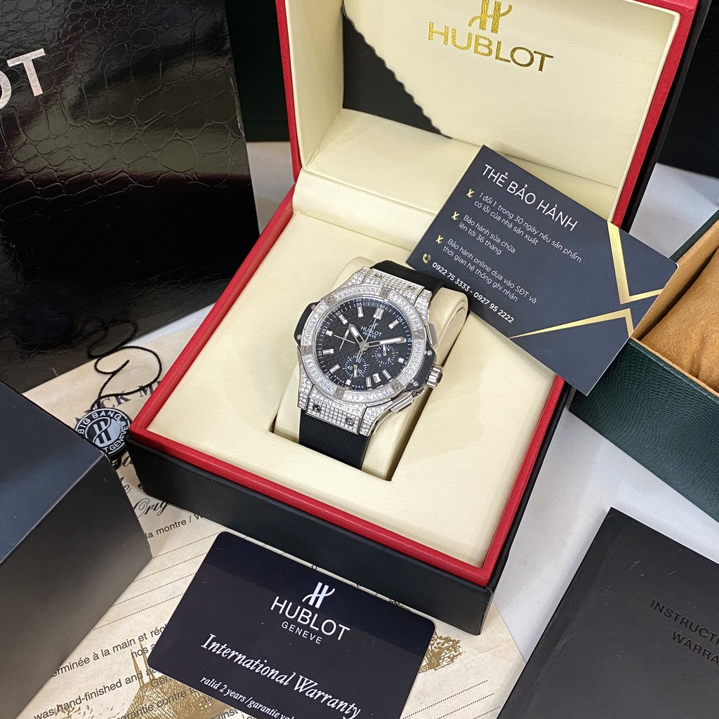 Đồng hồ nam Hublot mặt tròn size 42 đính đá cao cấp dây cao su chống nước DH605