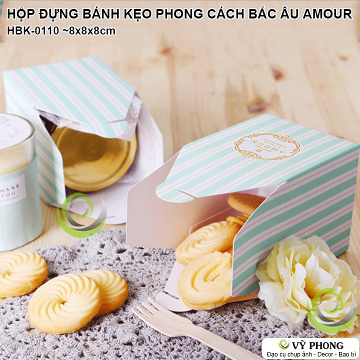 HỘP GIẤY ĐỰNG BÁNH KẸO QUÀ TẶNG CÁC DỊP LỂ ĐÁM CƯỚI PHONG CÁCH BẮC ÂU SANG TRỌNG CHỮ NHŨ VÀNG HBK-0110