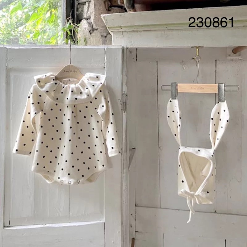 Body mũ tai thỏ kèm chân váy xuất Hàn