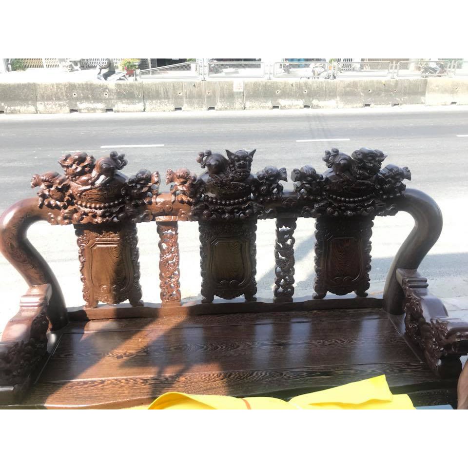 Bộ bàn ghế nghê 3 đầu gỗ mun đuôi công