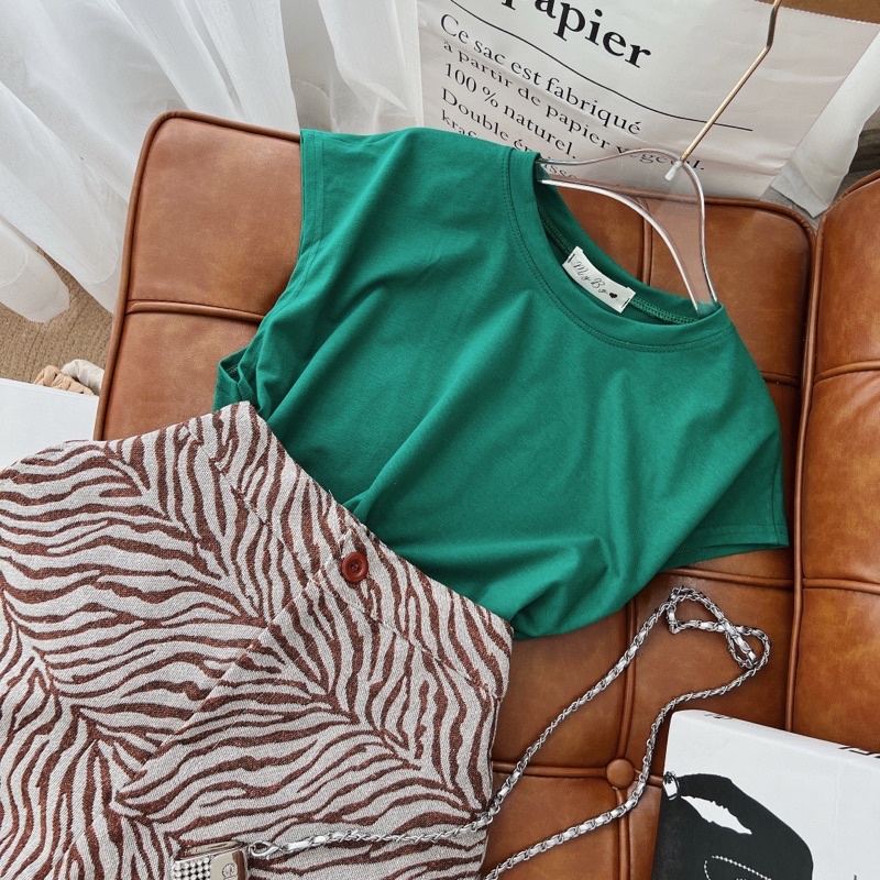 SET ÁO XANH TANKTOP + QUẦN SHORT HOẠ TIẾT SỌC VẰN (TH)