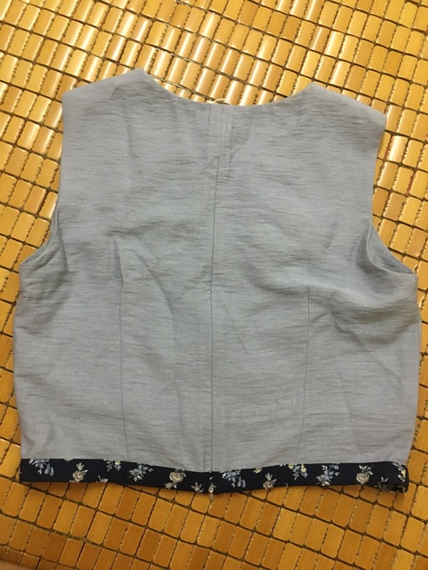 Áo Pantio crop top size M sale 65%