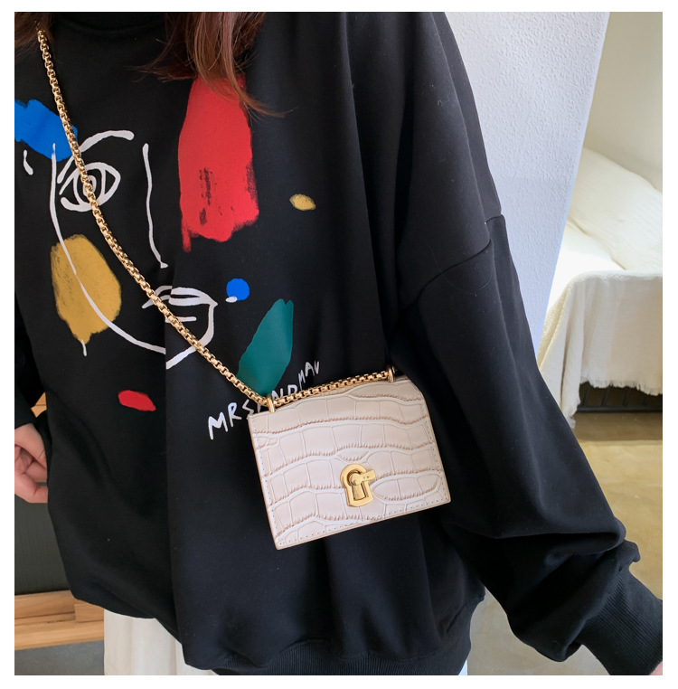 Túi đeo chéo IELGY dáng vuông họa tiết da cá sấu cá tính trẻ trung thời trang dành cho nữ