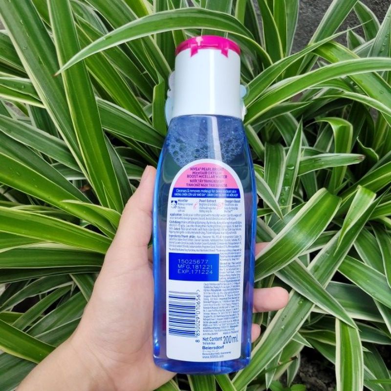 Nước tẩy trang Nivea cho da thường và da khô Extra Bright Makeup Clear Micellar Water