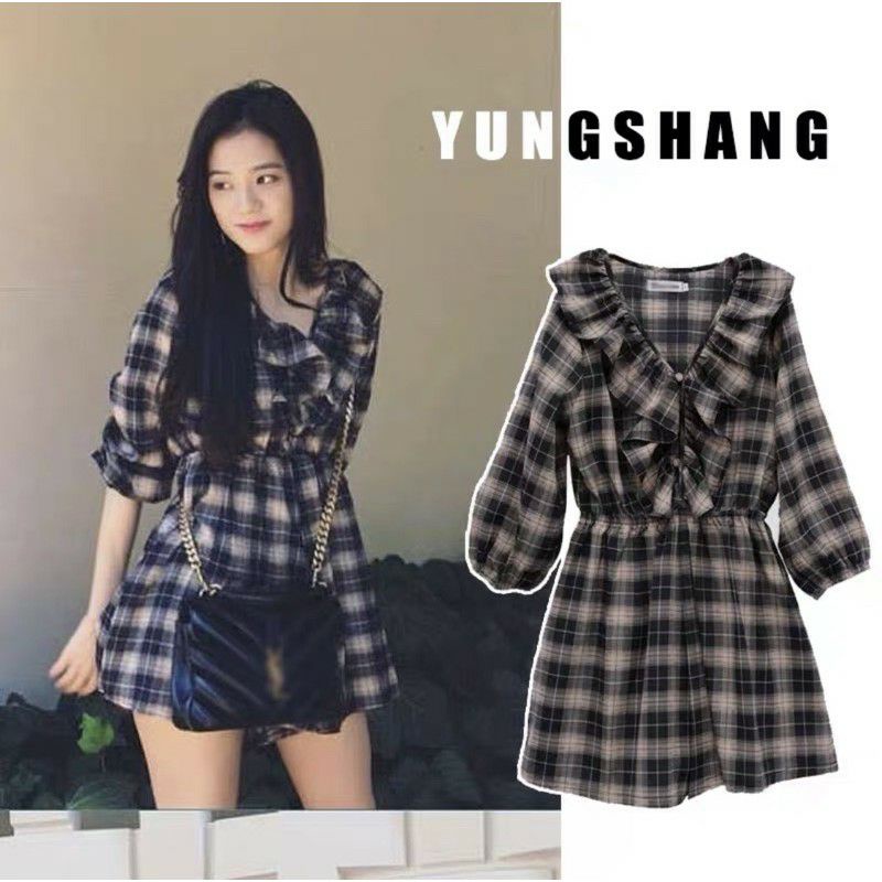 Jumpsuit kẻ caro viền bèo nhún giống Jisoo BLACKPINK (nâu/đỏ)