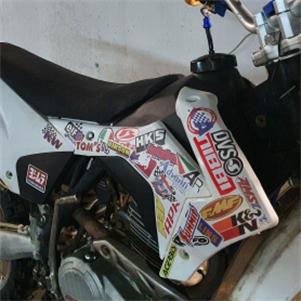 Bộ 100 Miếng Dán Graffiti Đa Năng Dùng Trang Trí Xe Hơi / Ván Trượt / Laptop