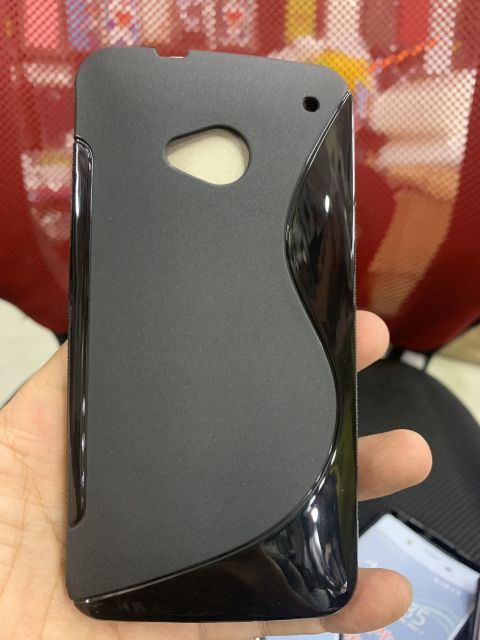 Ốp lưng HTC One M7 (802W) dẻo đen chống sốc