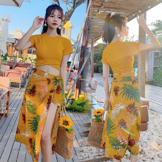 [SALE] Set bikini 3 trong 1: Áo, quần kèm khăn đi biển cực chất