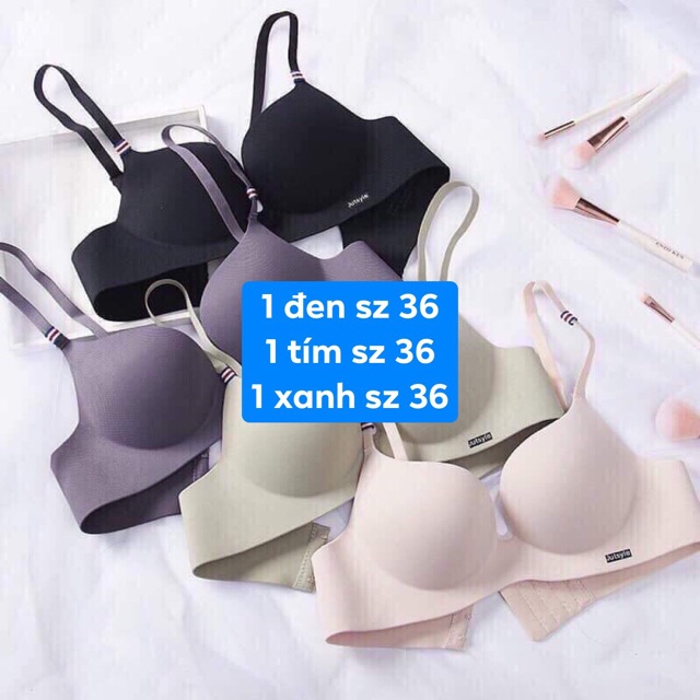 Áo con nâng ngực