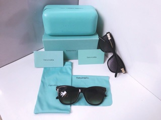 KÍNH TIFFANY TẶNG HỘP