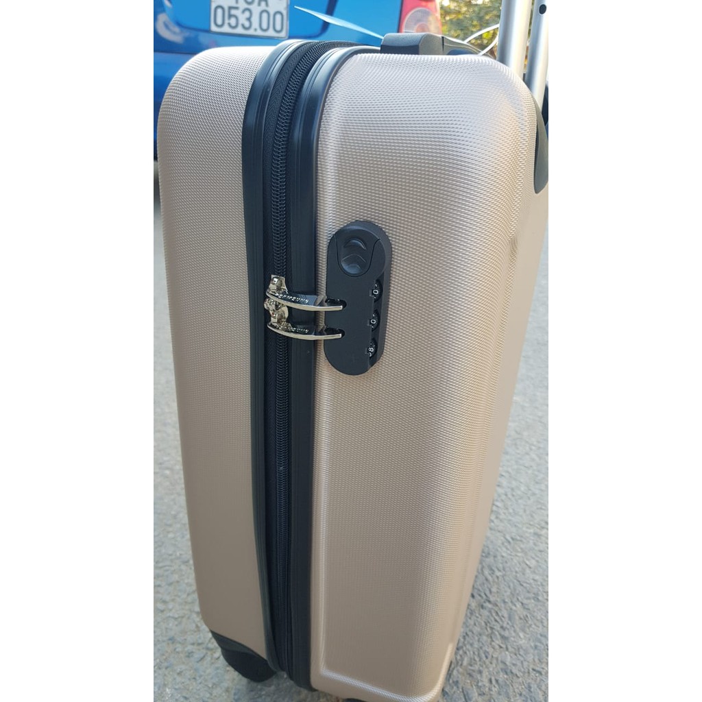 Vali Du Lịch Xách Tay Có Khóa Số Lock&Lock Samsung Travel Zone LTZ615GDSS 20inch - Gold