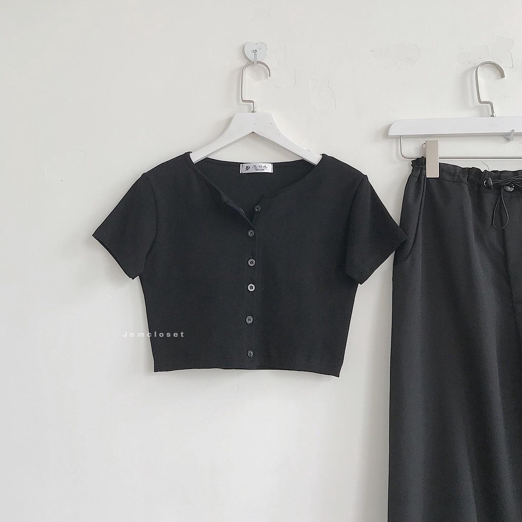 Áo Croptop Cộc Xinh Xắn Croptop Có Nút Tay Ngắn Siêu Xinh Chất Liệu Co Giãn Dễ Dàng Phối Đồ  - 1475 Gous Official