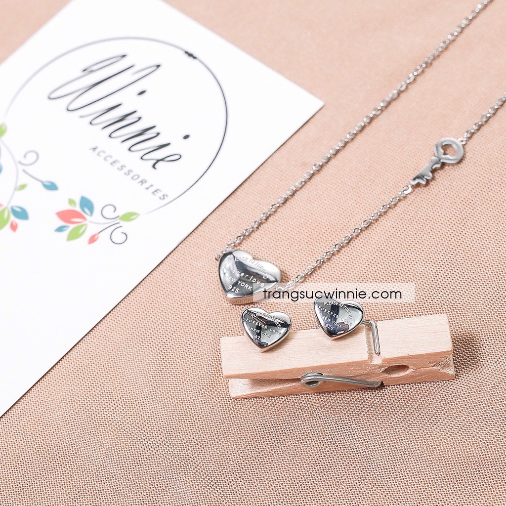 Hoa tai nữ titan Tiffany key B