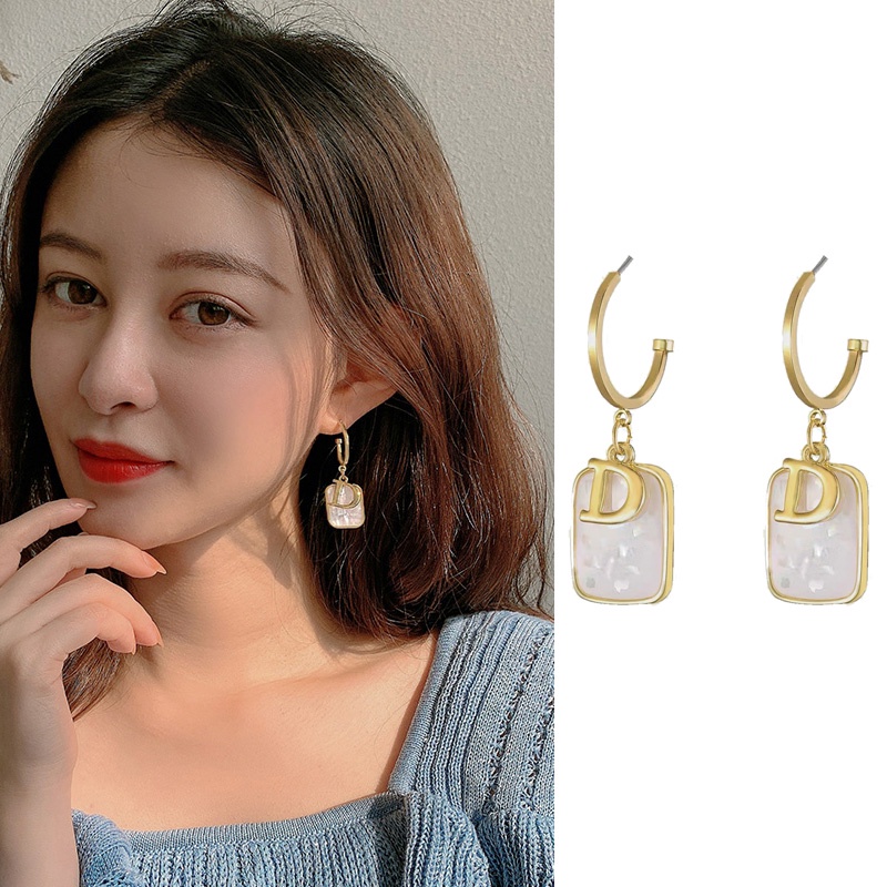 Khuyên tai thiết kế phong cách Hàn Quốc cho nữ