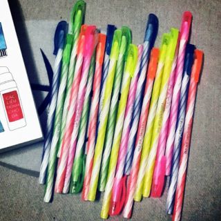 20 cây bút bi trường sa