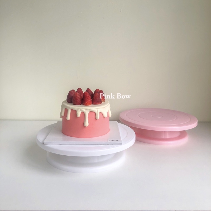 Bàn Xoay Bánh Kem Sinh Nhật bằng Nhựa màu Hồng/Trắng size 28cm