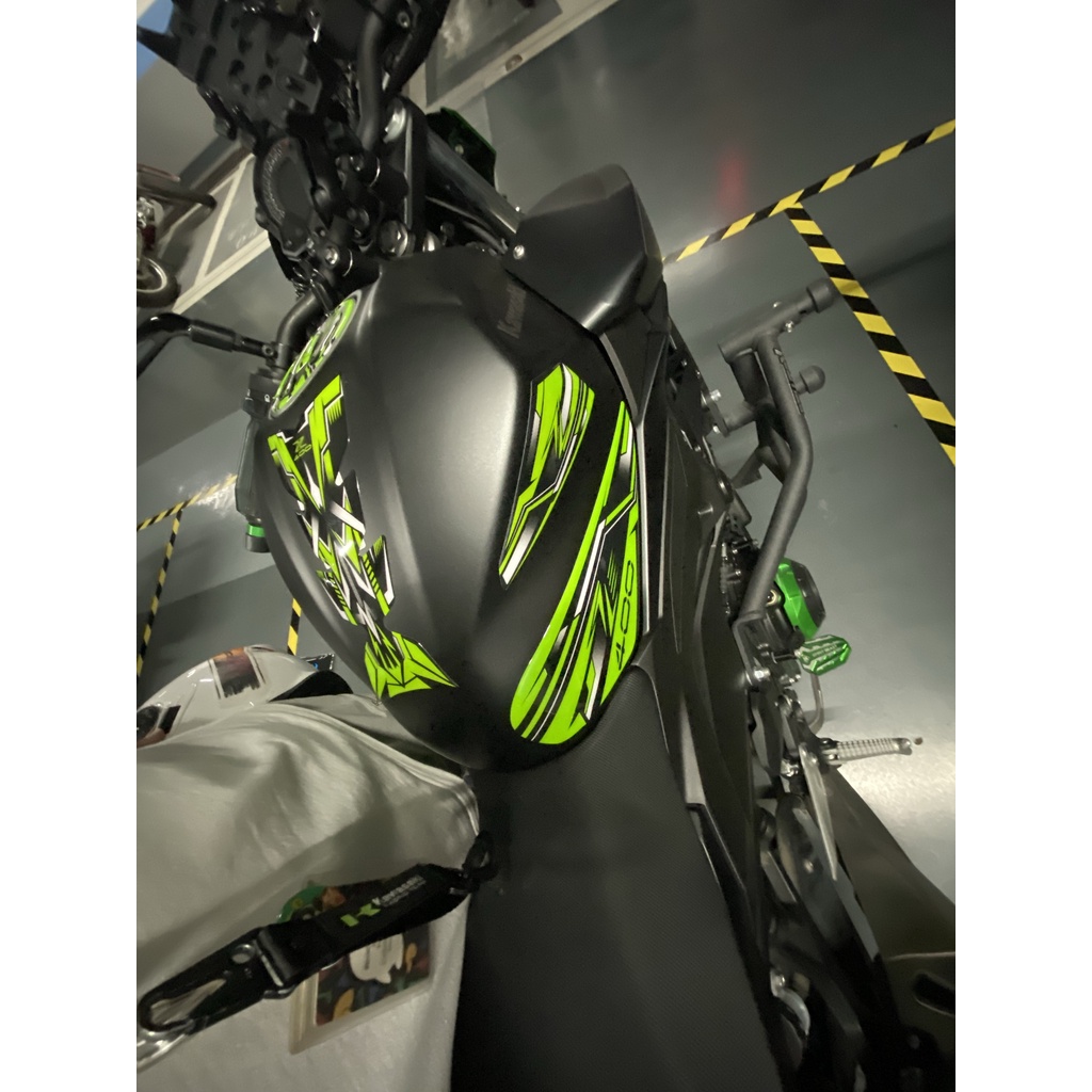 Miếng Dán 3d Trang Trí Bình Xăng Xe Mô Tô kawasaki z400 z400 Bằng Nhựa resin