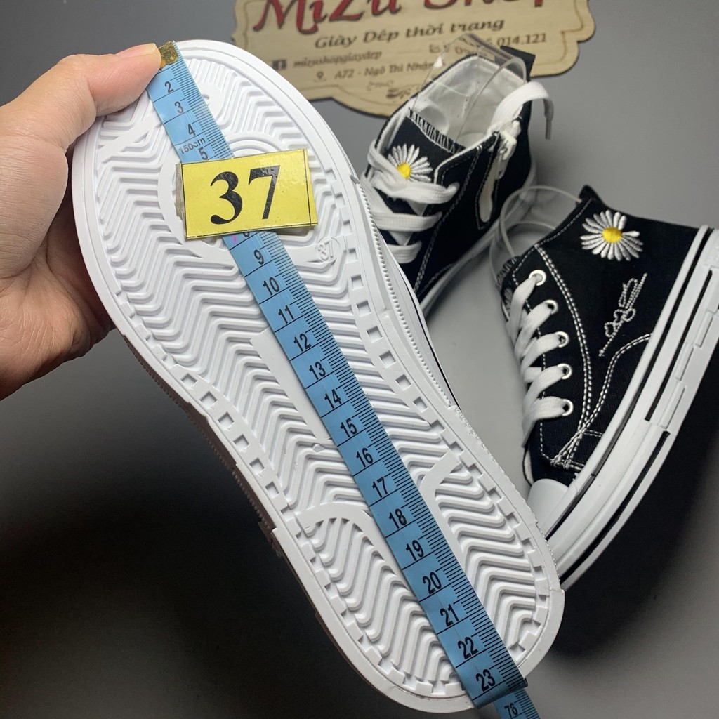M93  Đủ size từ 27 đến 32 Giày cao cổ vải trẻ em thêu hóa cúc có khoá sườn